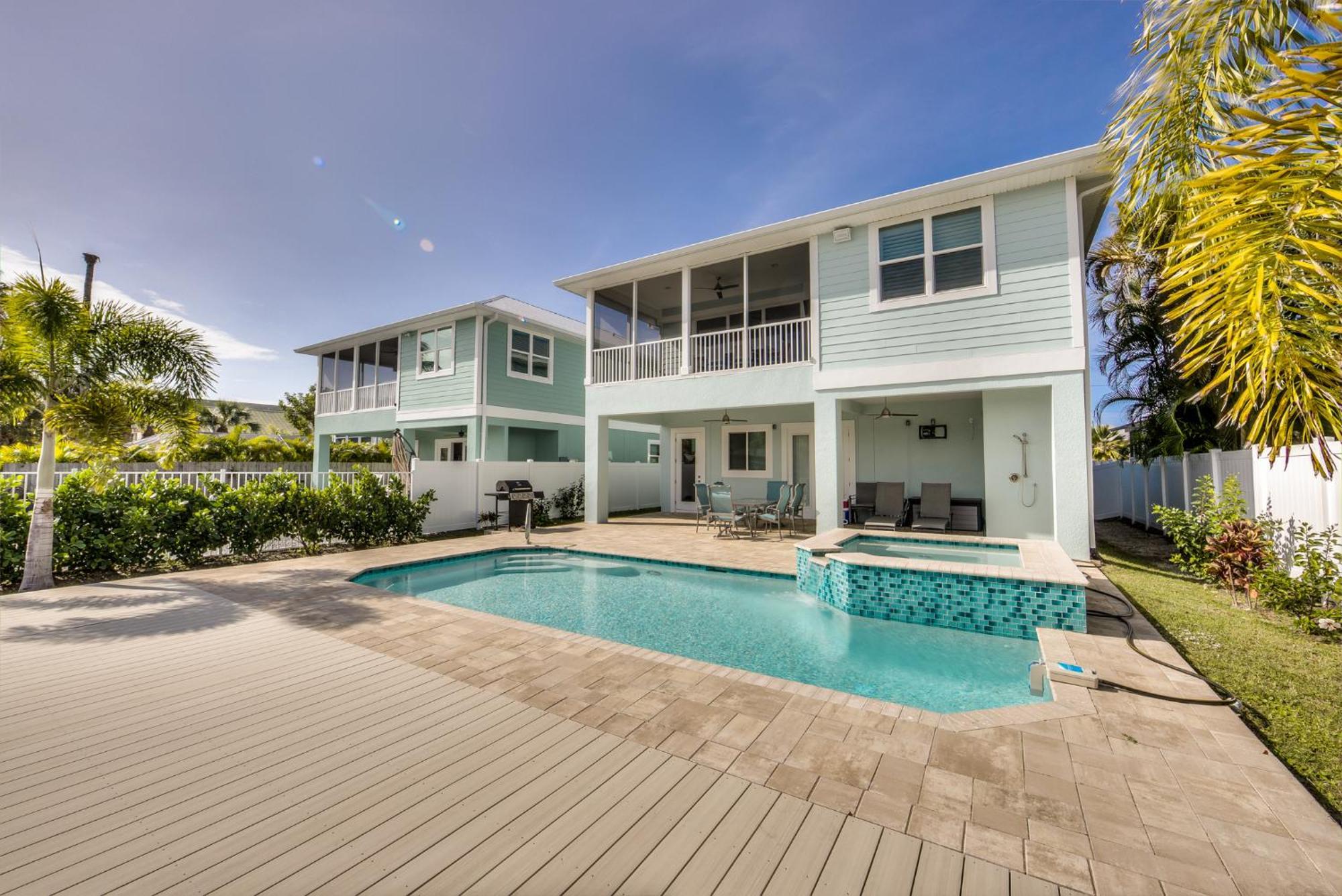 Waterfront - Nestled On The Bay, Heated Pool And Spa - Tidewater - Roelens Villa Fort Myers Beach Exterior photo